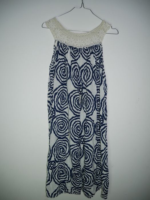 Vestido em Azul Padrão Abstracto
