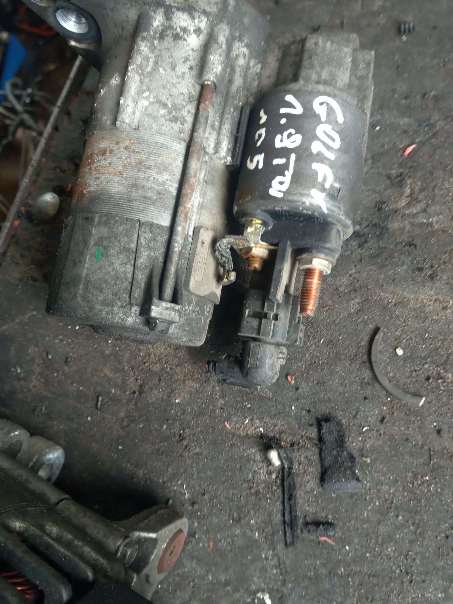 Golf 5 audi a3 8p rozrusznik alternator 1.9 tdi