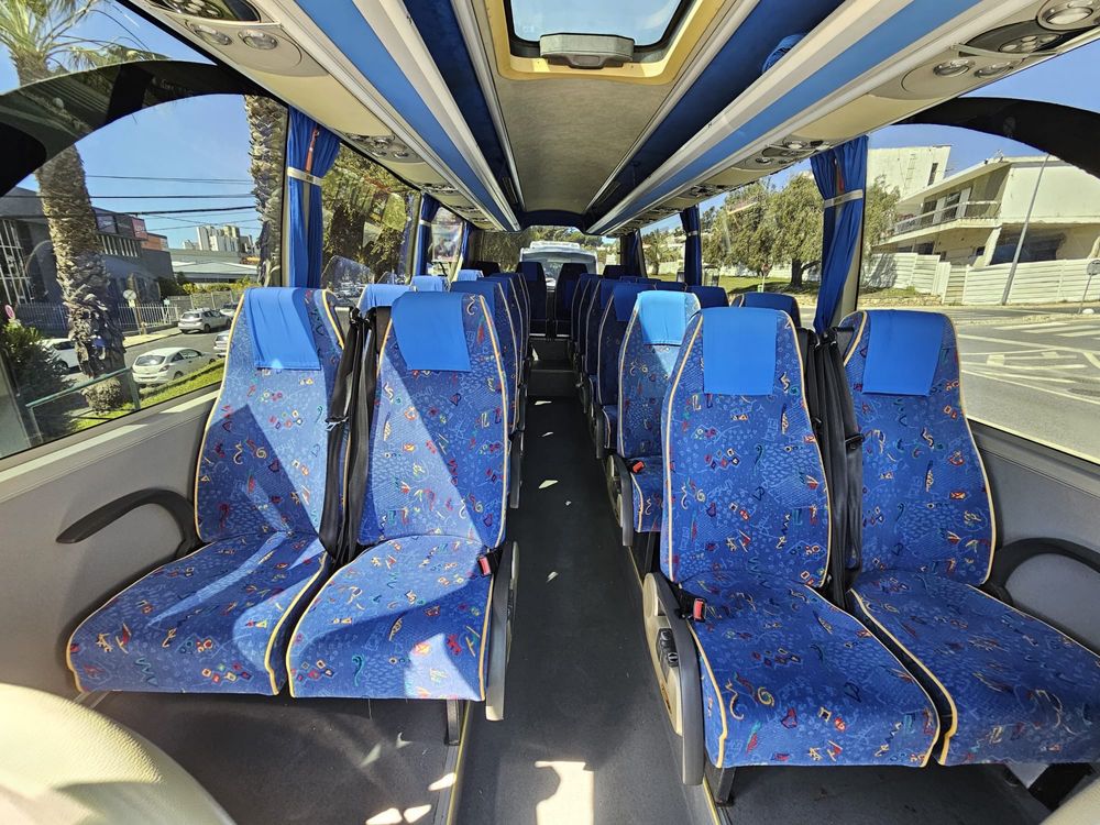 Vendo minibus 27+1+1