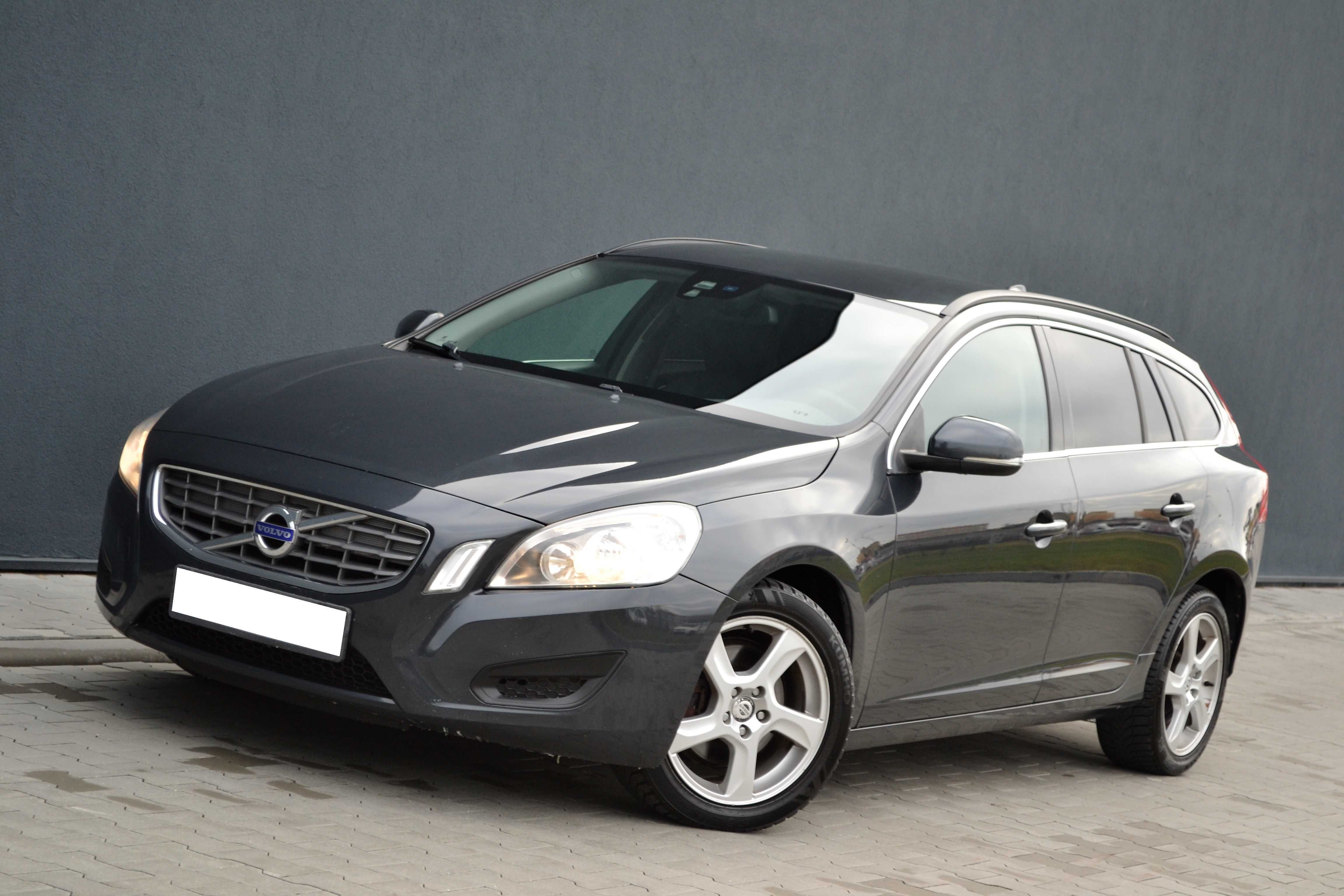 Volvo V60 1.6d 115KM**Skóra**Navi**Tempomat**Bluetooth**AUX/USB