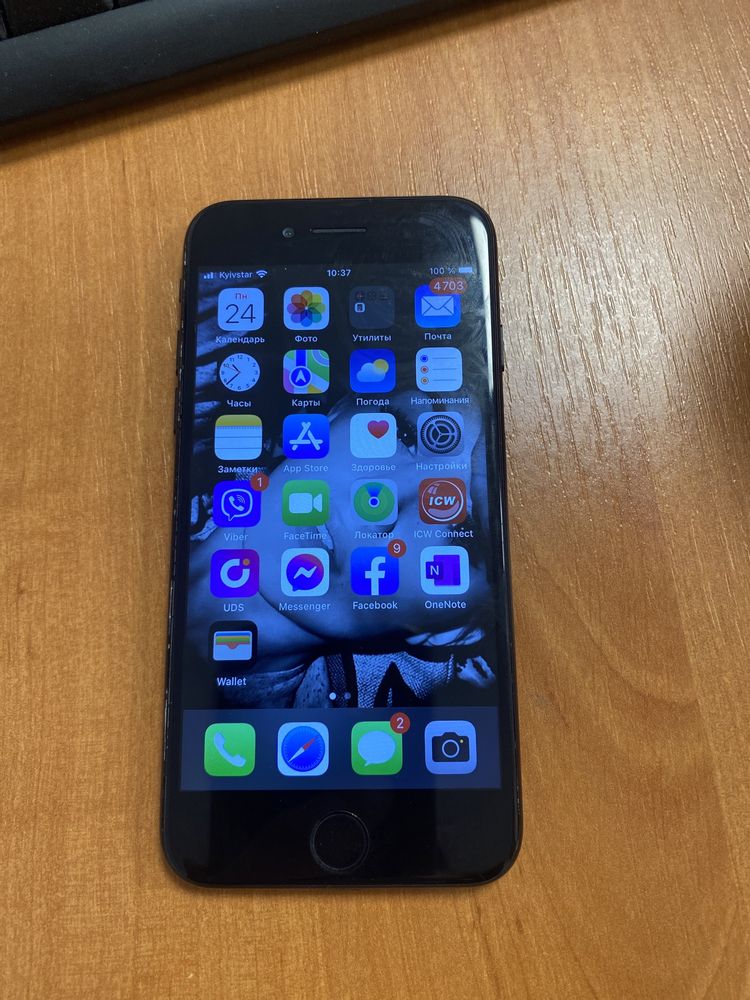 iPhone 7, 32Gb неверлок, чистий, власник