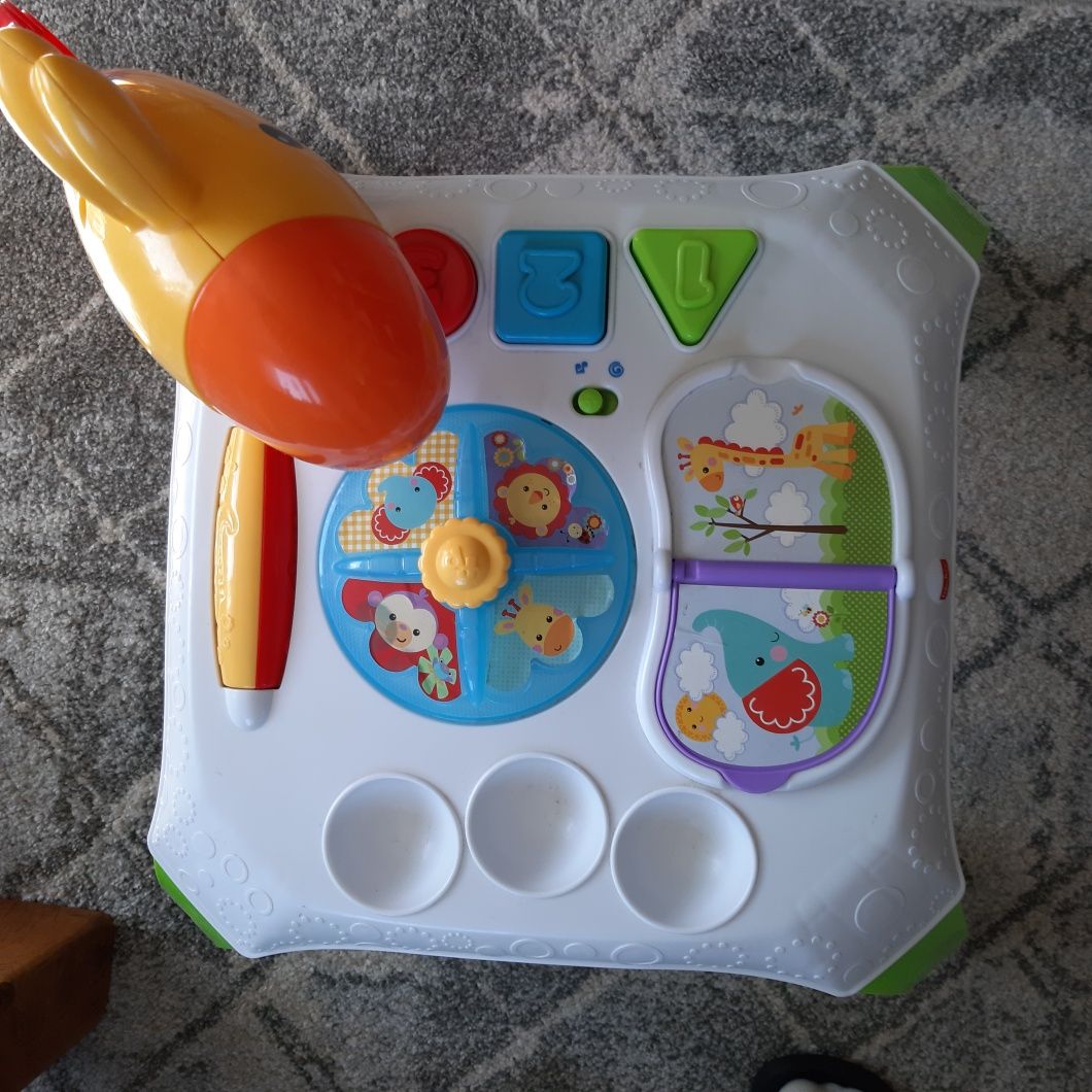 Stolik interaktywny firmy Fisher Price