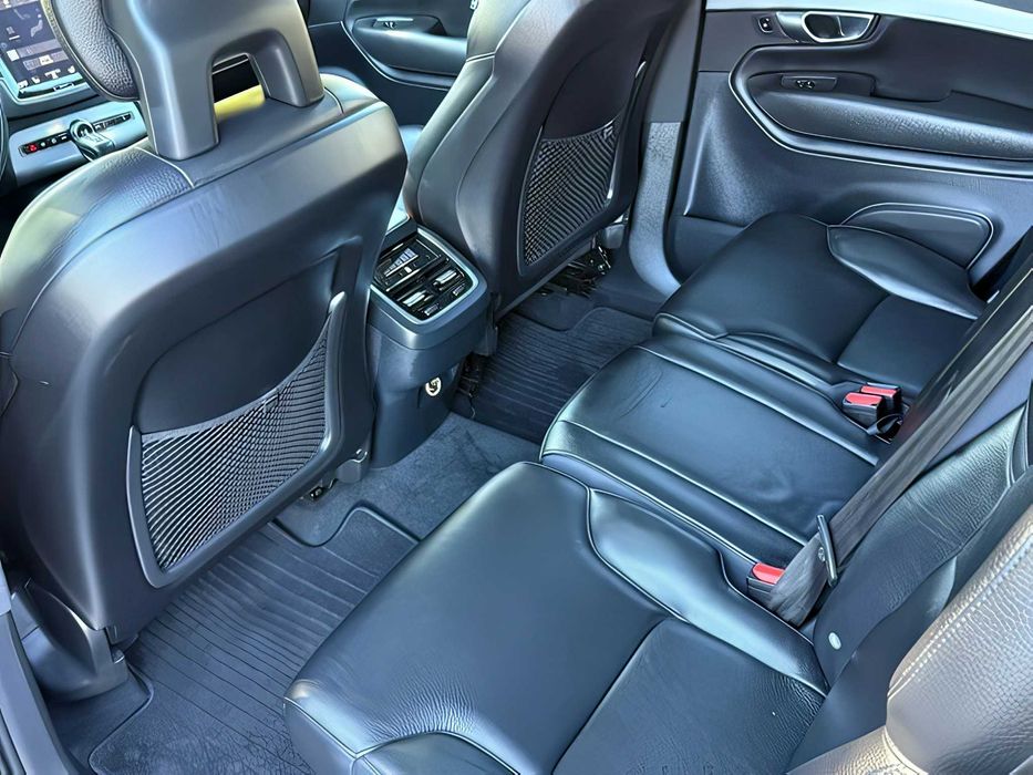 Volvo XC90      2018