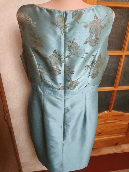 Ідеальне вбрання для урочистих заходів, що зробить Вас бездоганною!