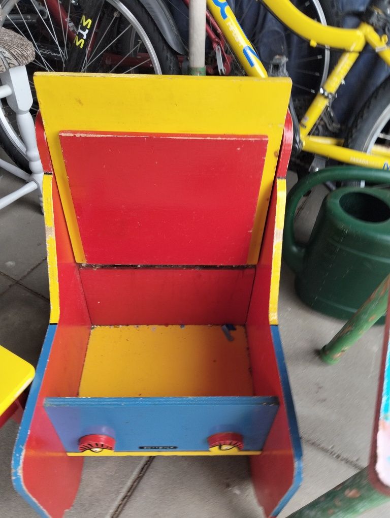 Zestaw drewnianych mebli dla dzieci Ikea