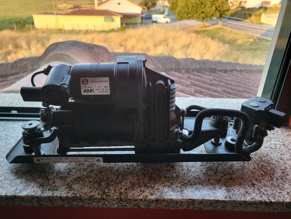 Compressor de suspensão a ar BMW 5 E61 2004