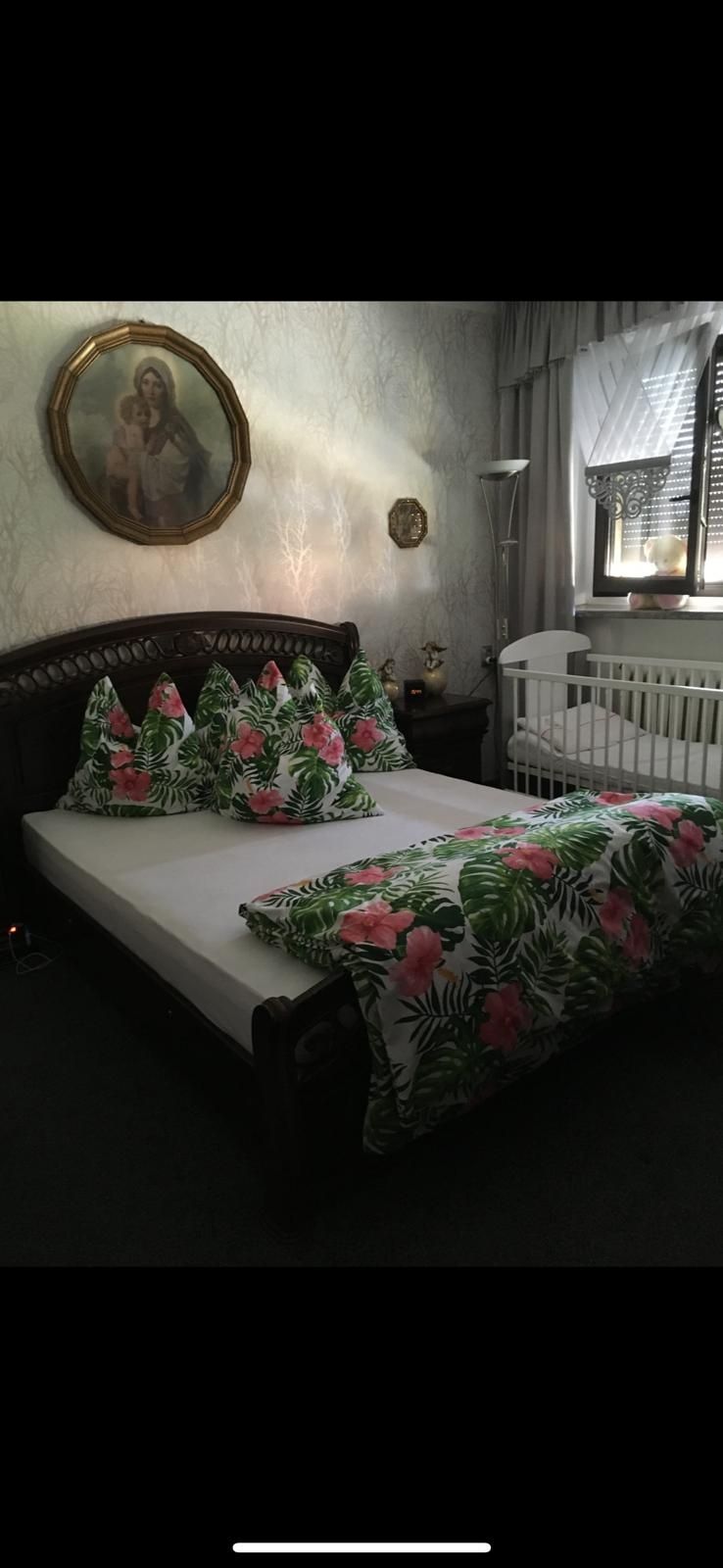 Meble do sypialni. Szafa, łóżko, toaletka i 2 szafki nocne