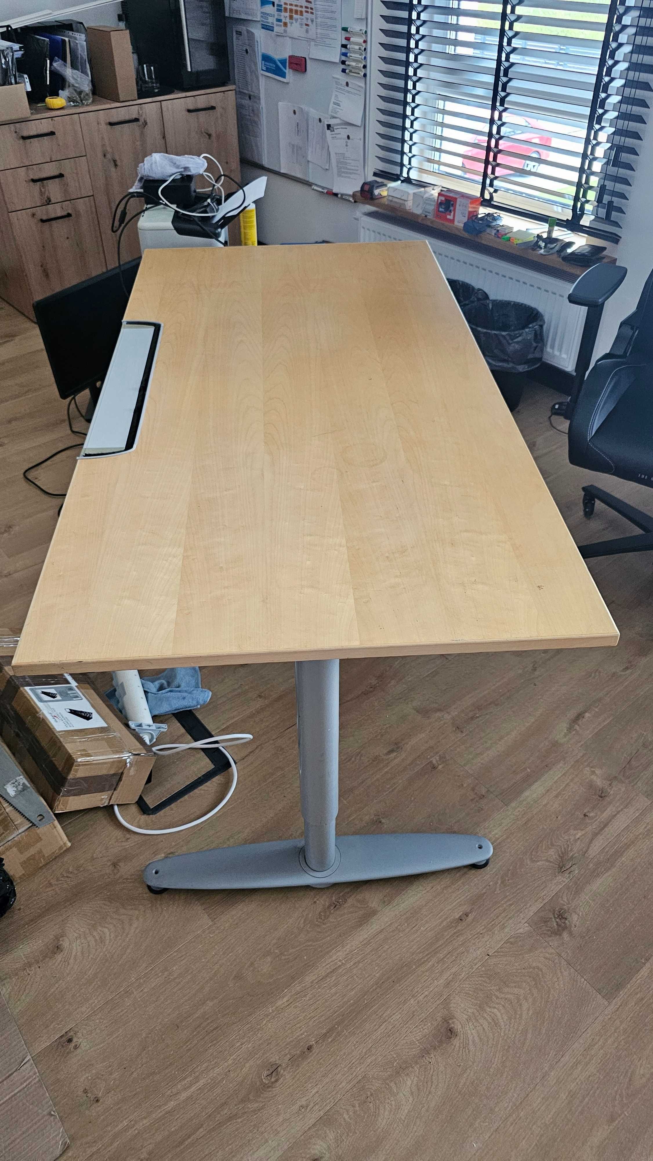 Biurka solidne - 2 sztuki 160x80, 1 sztuka 80x80, komplet
