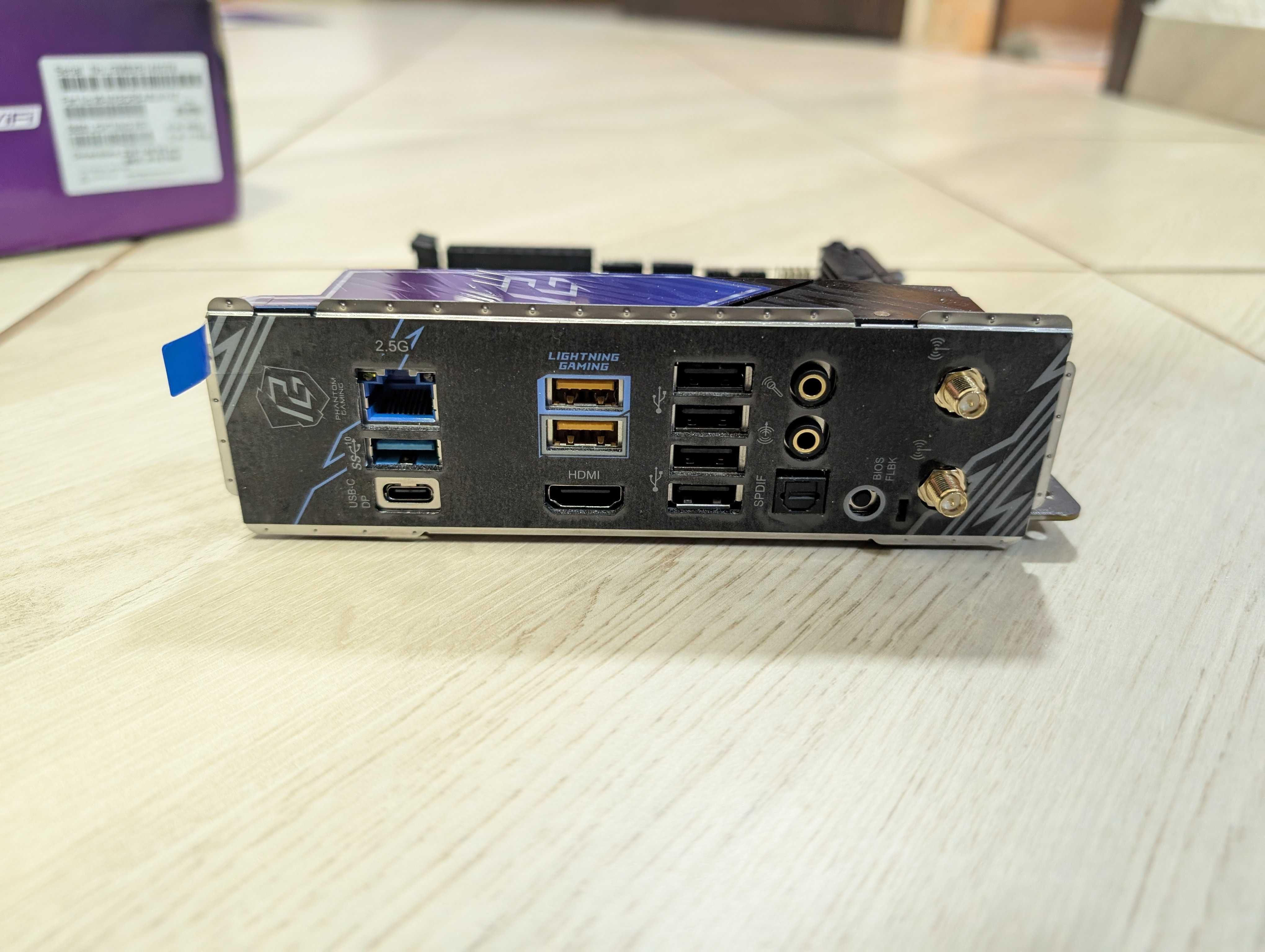 Материнская плата MiniITX AM5 ASrock B850i Lighting WiFi КАК НОВАЯ!