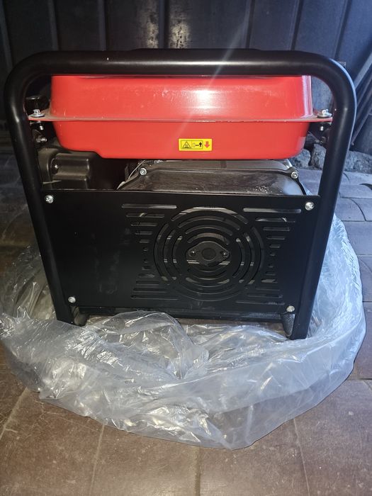 Генератор інверторний бензиновий 3.5кВт