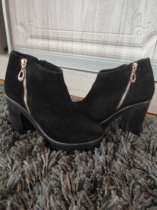 Продам ботінки 39 розмір