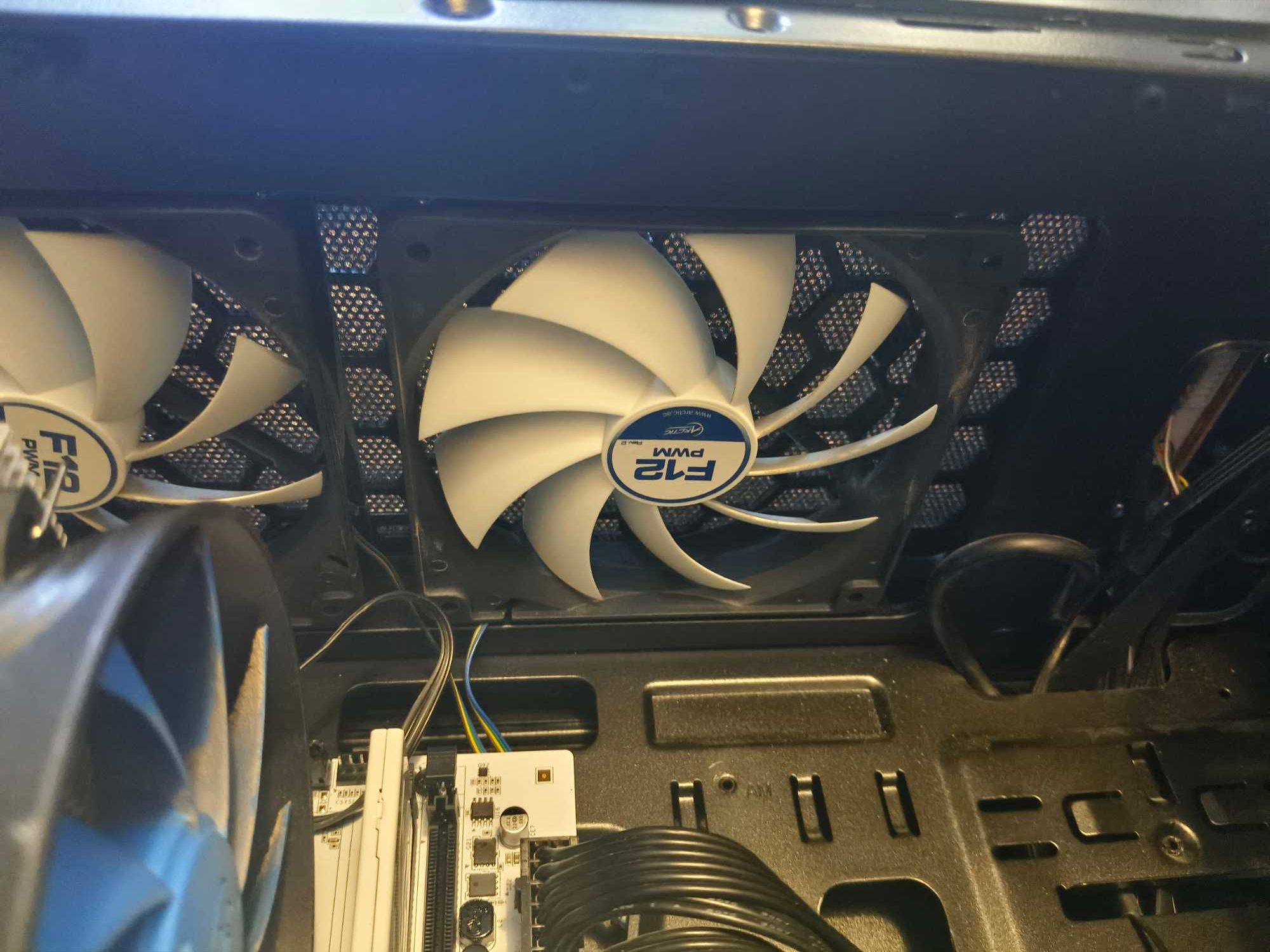 Ігровий ПК Ryzen5 3600 / GTX 980 4 ГБ / 16 ГБ DDR4 / SSD + HDD