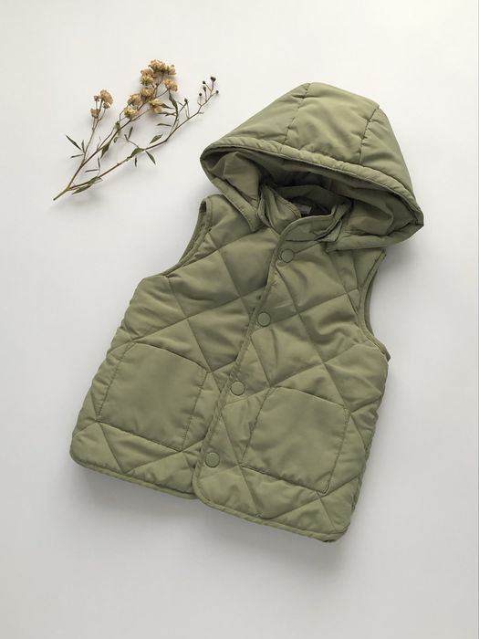 Безрукавка жилетка H&M  86 розмір (12-18 місяців)