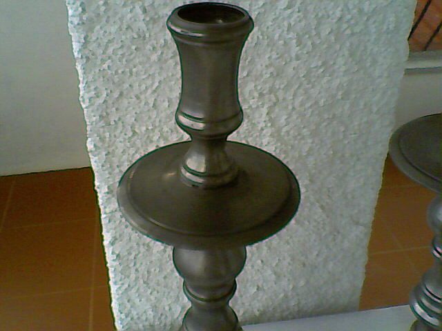 2 candelabros únicos em estanho (95%)