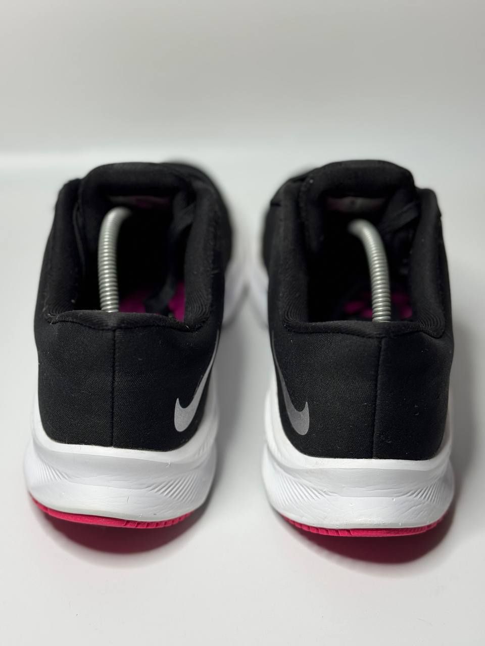 Кросівки жіночі Nike