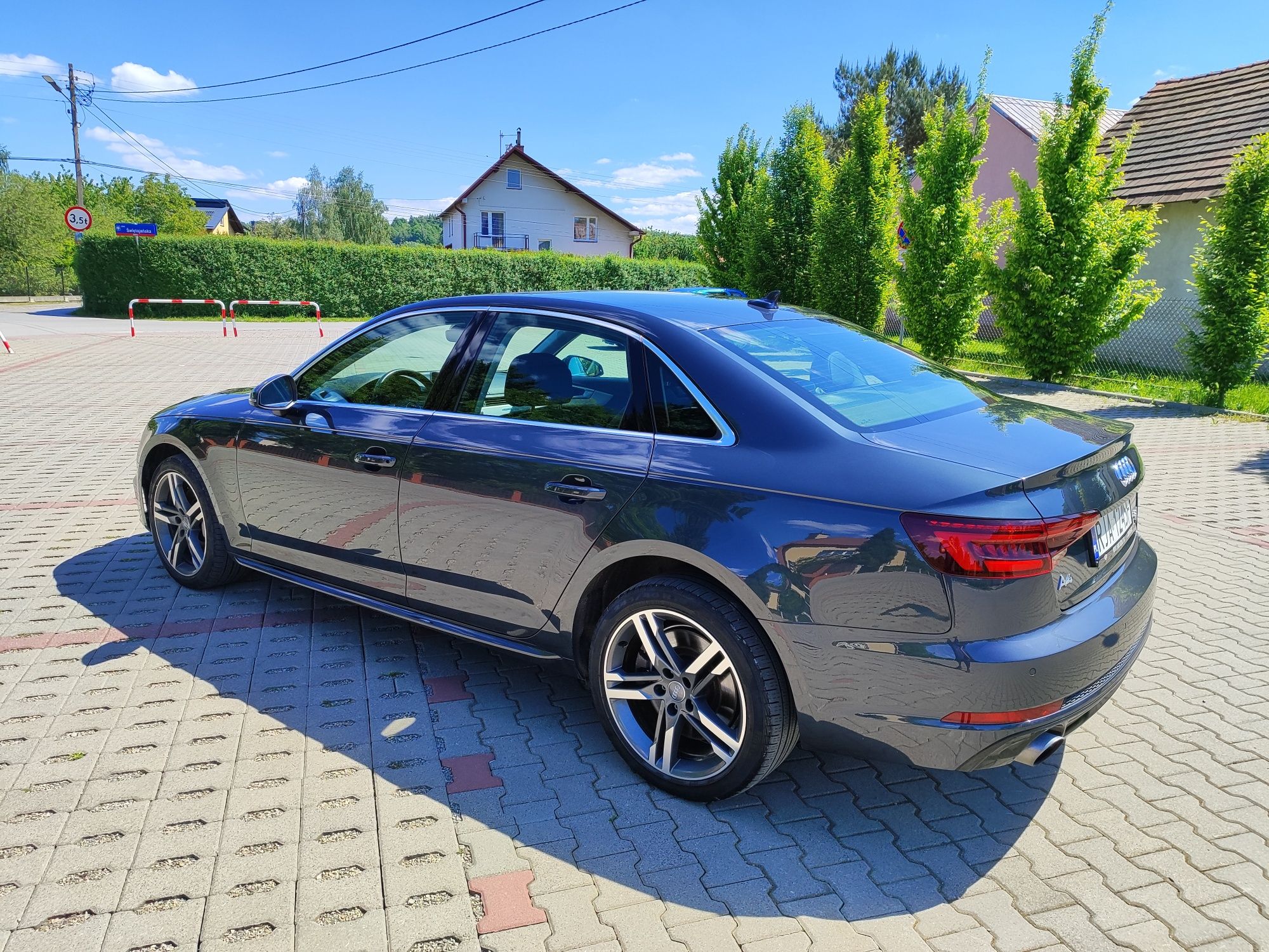 Audi A4 2.0 quattro 2018r