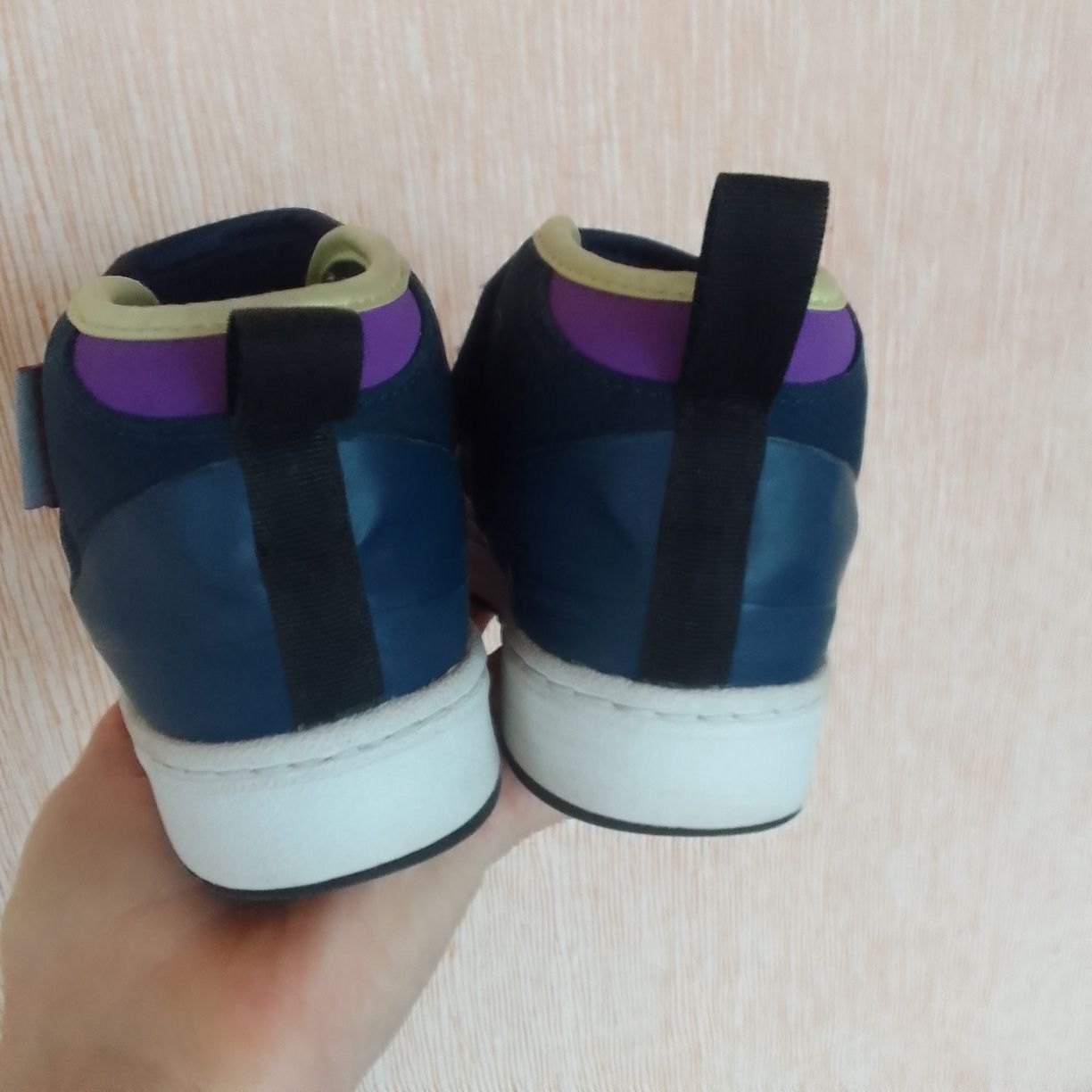 Кроссовки ботиночки adidas 19 см