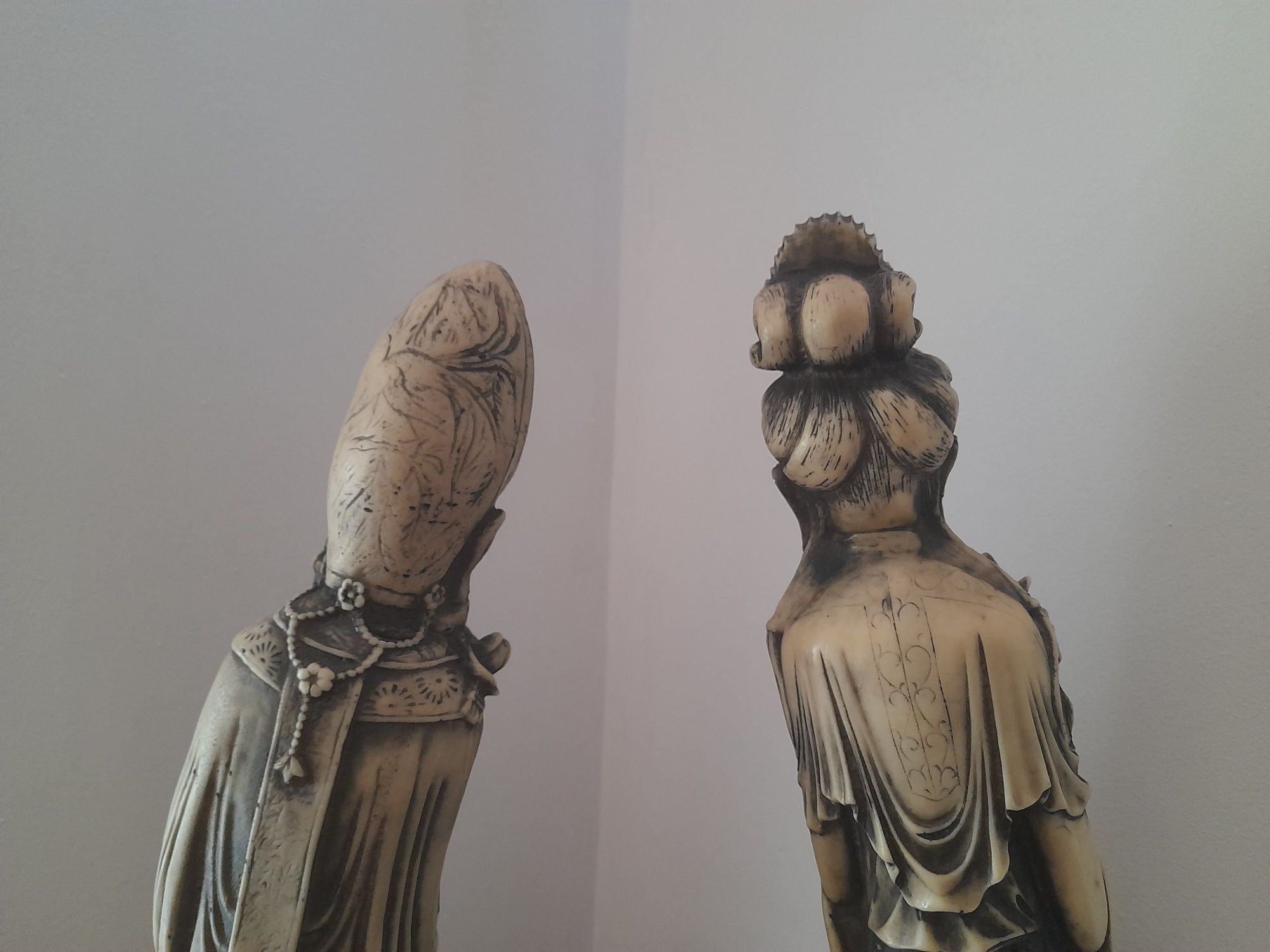 Estatuetas orientais (marfinite)