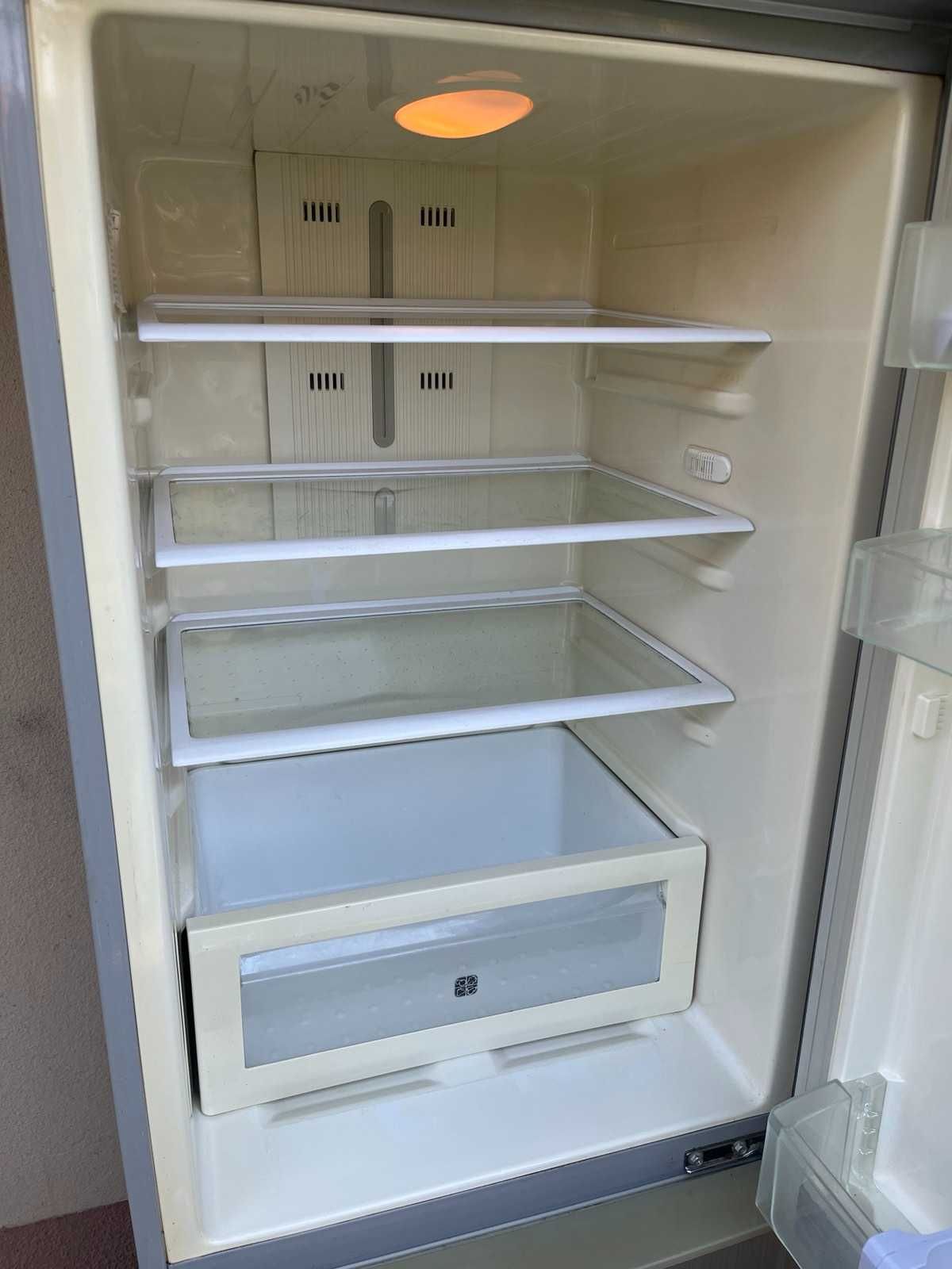 Продам холодильник Samsung NO FROST