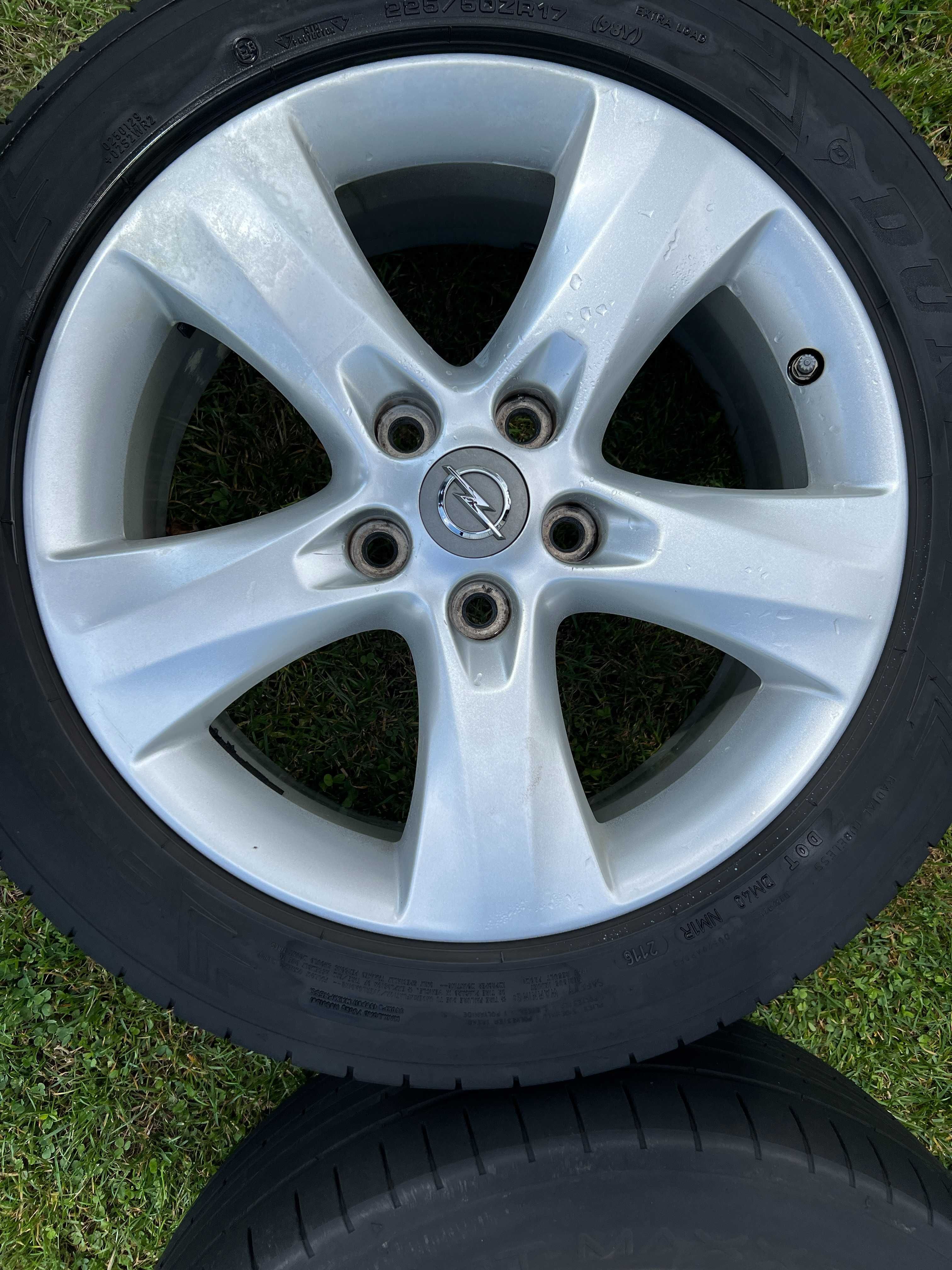 Koła  aluminiowe Opel ASTRA J ZAFIRA C 17" 5x115 ET 44 7j
