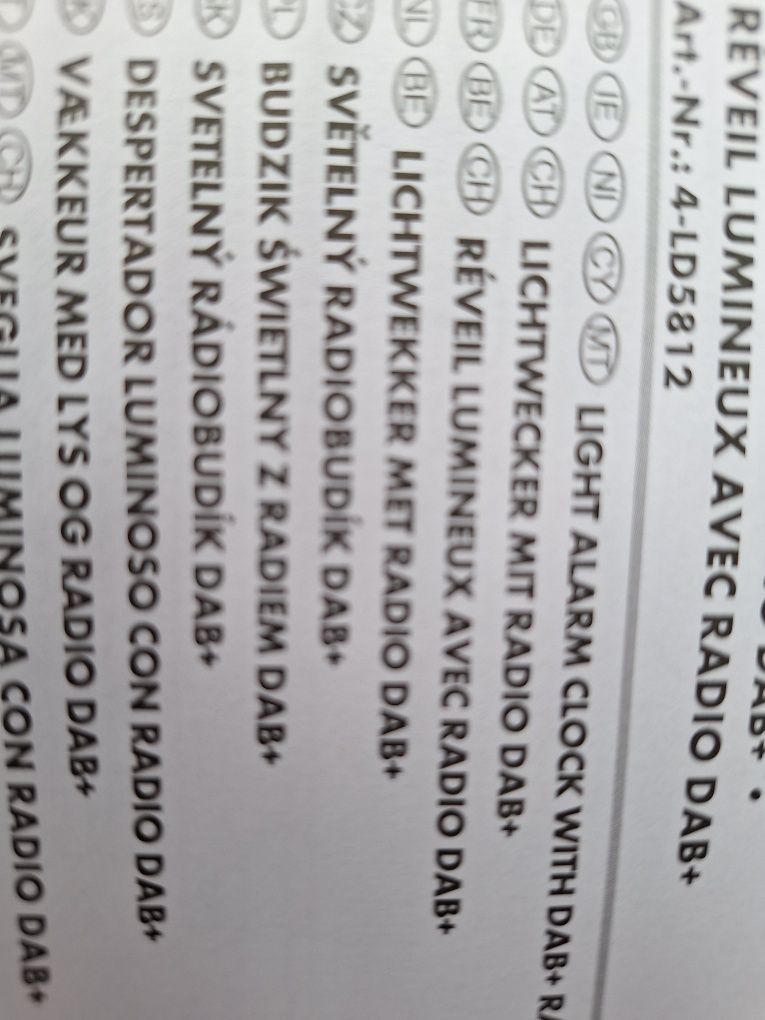 Budzik świetlny z radiem