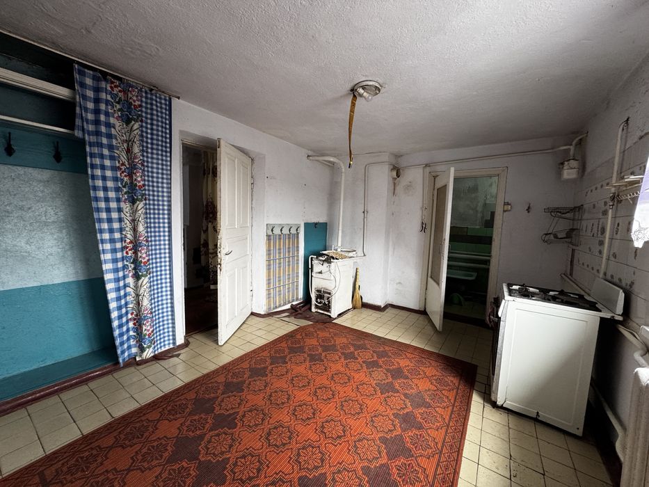 Продаж будинку Сутиски