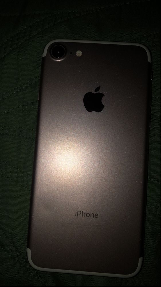 Iphone 8 dourado