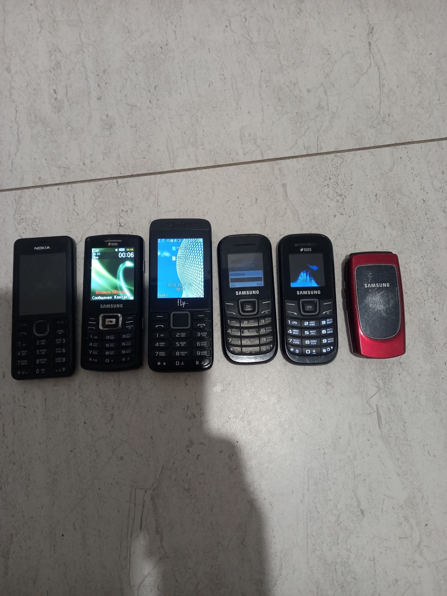 мобильные телефоны на запчасти