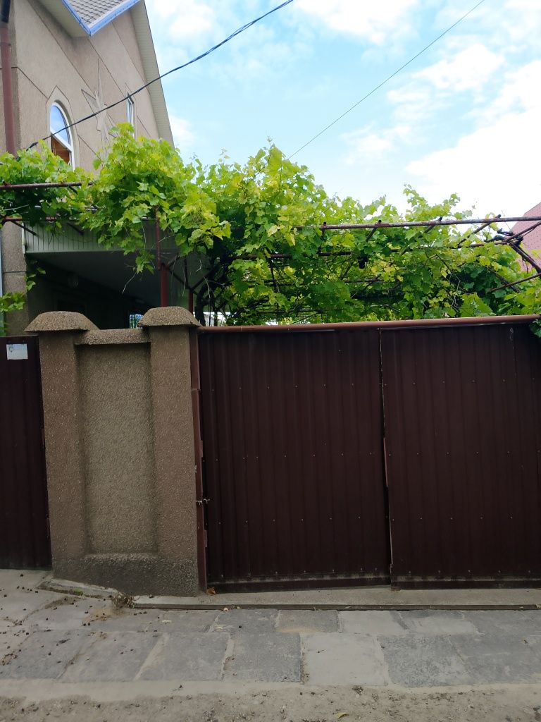 Сдам благоустроенный дом в сухом лимане 2х этажный