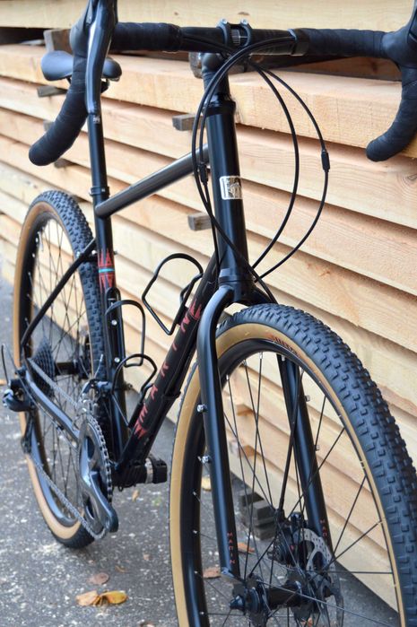 KOMFORTOWY Marin Four Corners L stalowy gravel 3X9 wyprawowy FAKTURA