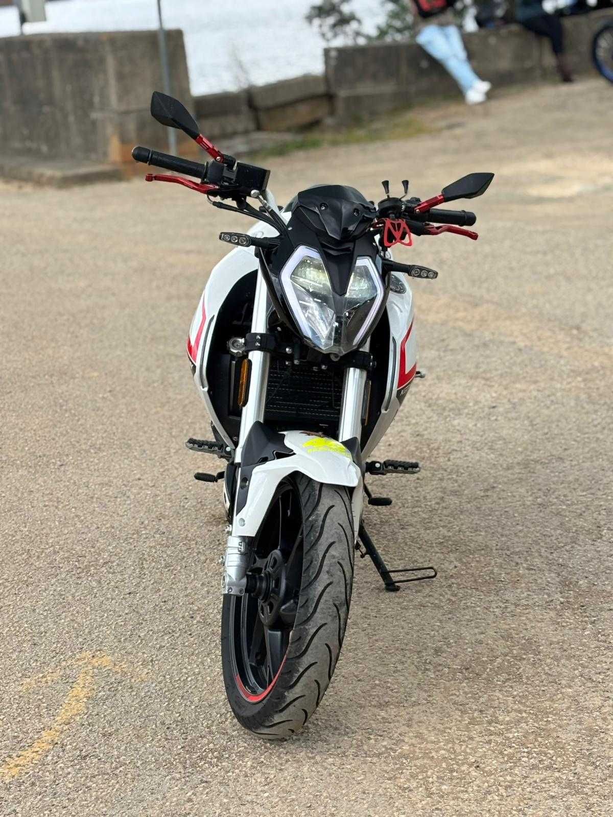 Keeway RKF125 ótimo estado