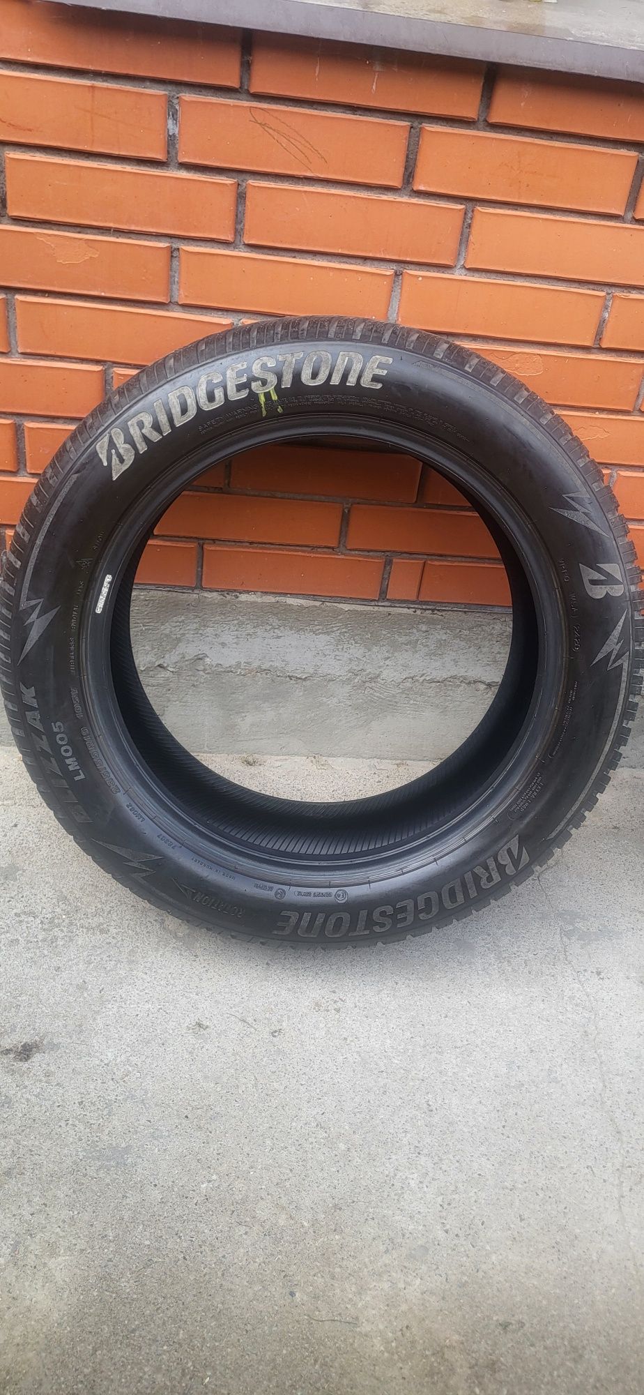Шини 235 55 BRIDGESTONE резина