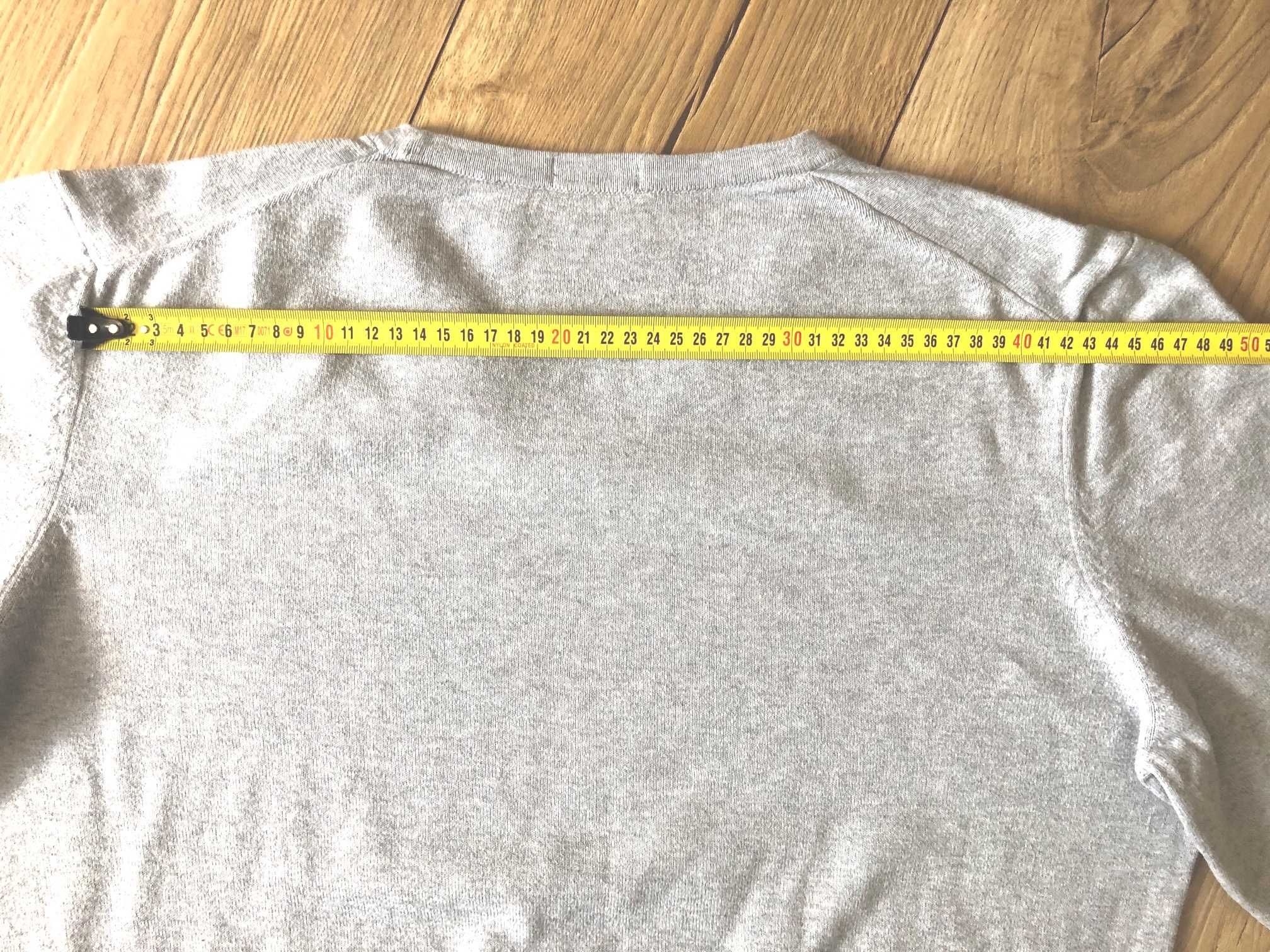 Sweter męski Hugo Boss r.L jasny szary 45 zł