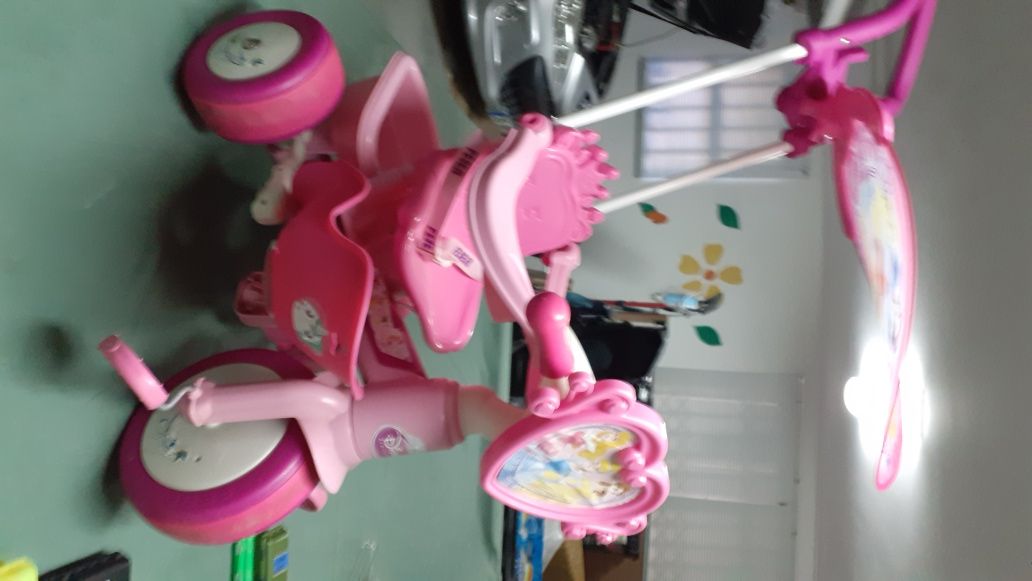 Vender triciclo de criança
