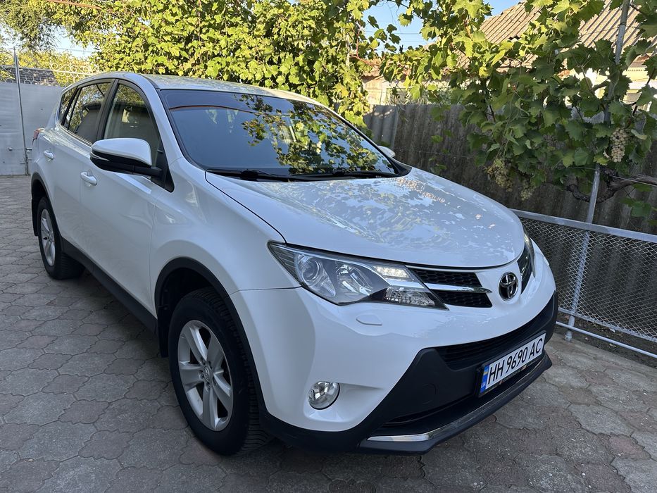 Toyota Rav4 2013 официал