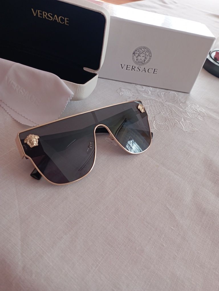 Okulary przeciwsłoneczne Versace