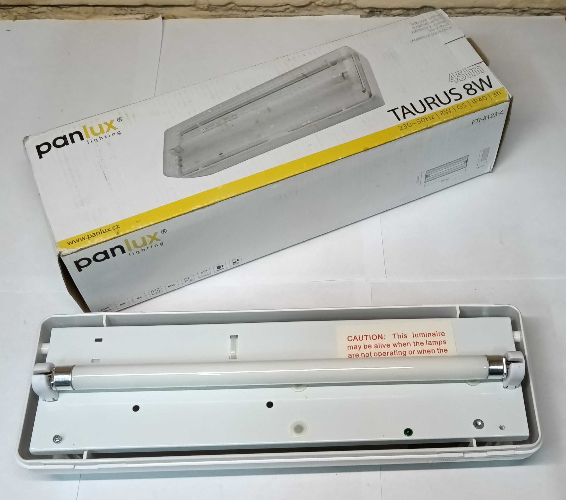 Продам аккумуляторный светильник Panluxtaurus 8w IP40.