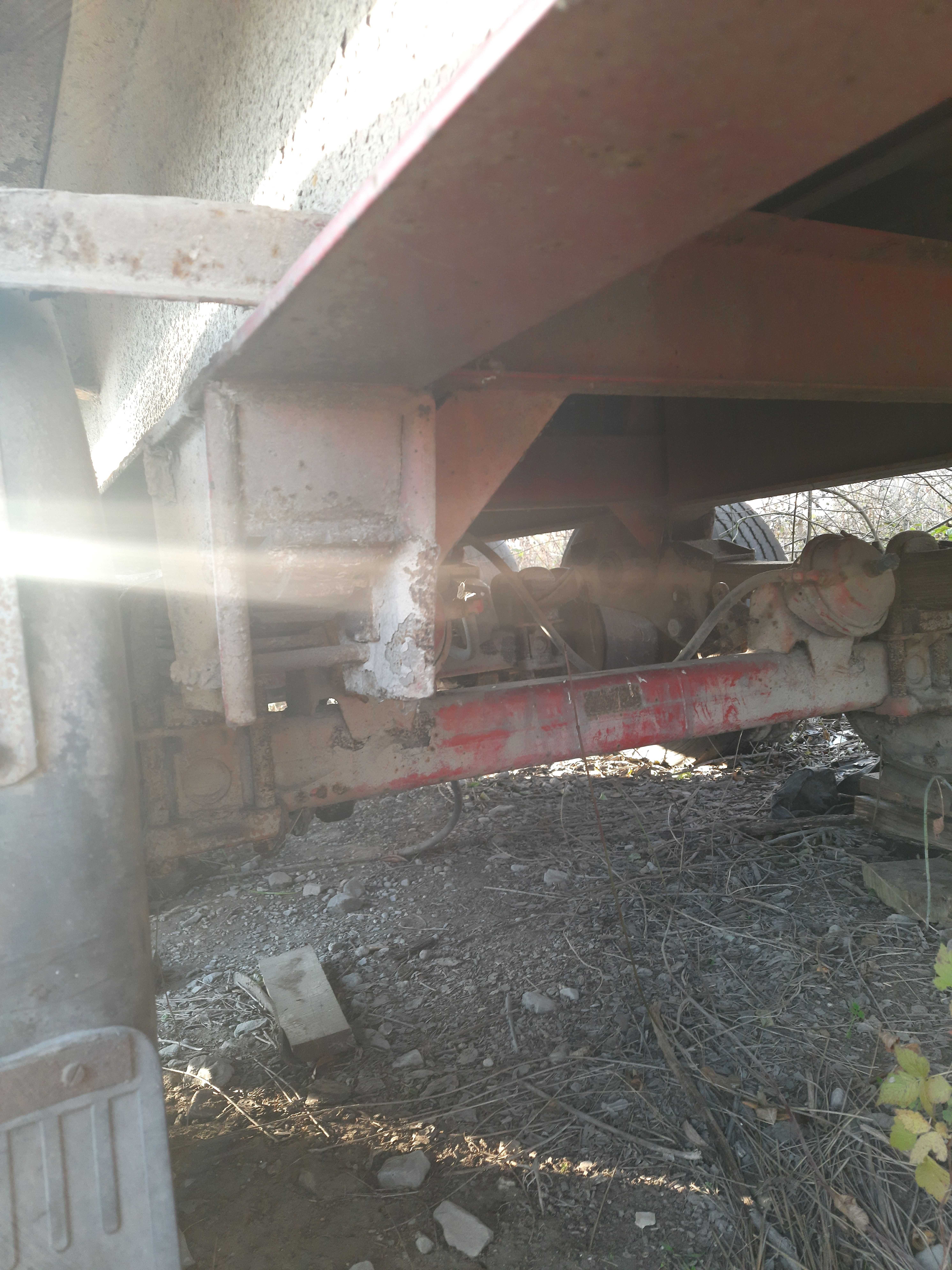 Півпричіп KRONE SDP 24