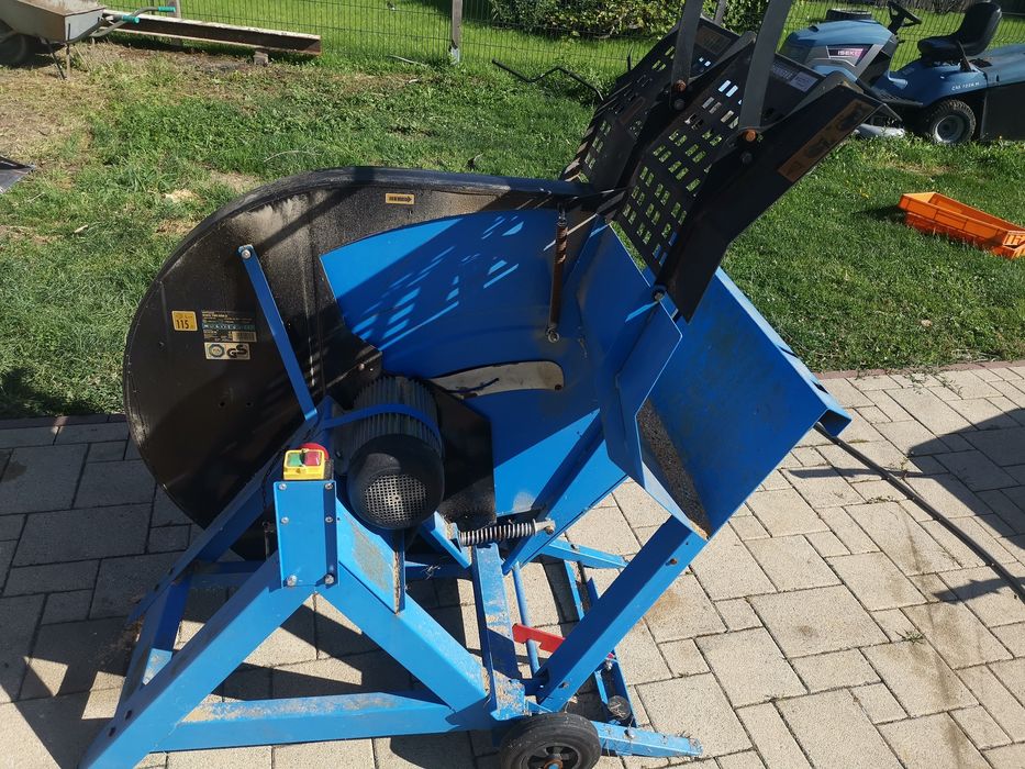 Piła kołyskowa GWS 700 HM-2