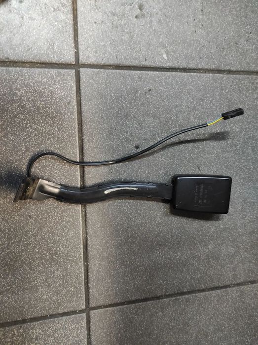 ZAPINKA ZAMEK PASA LEWA KIEROWCY BEZPIECZEŃSTWA 5P0857755F OE SEAT WYSYŁKA !!!!!