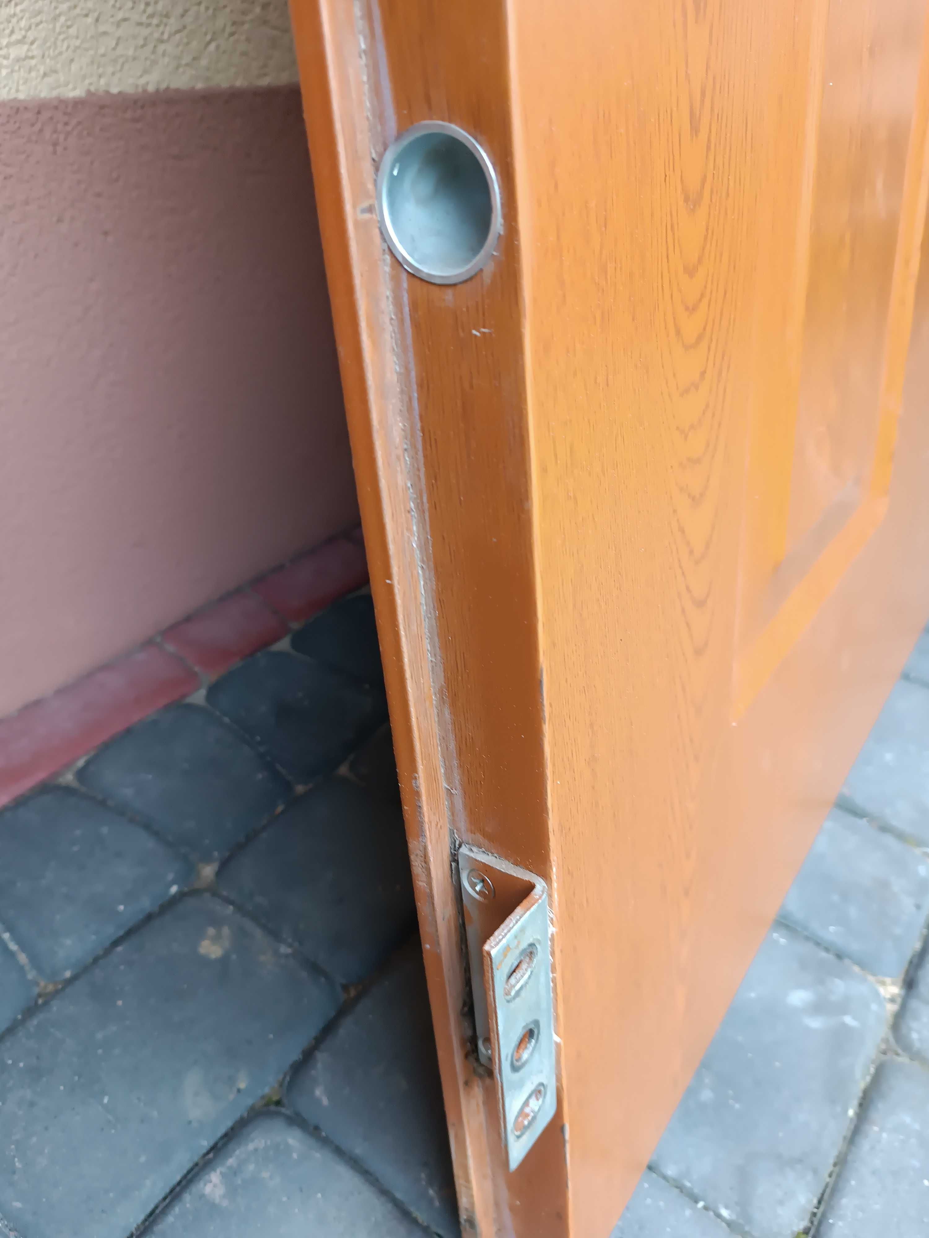 Skrzydło drzwi zewnętrzne metalowe prawe 90