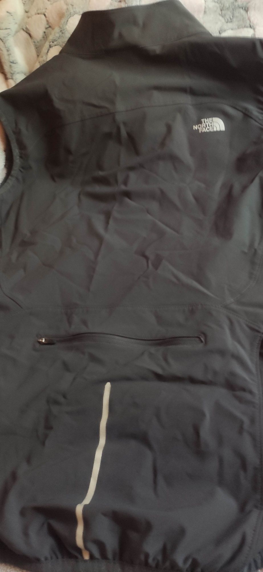 Жилетка (безрукавка,)the north face
