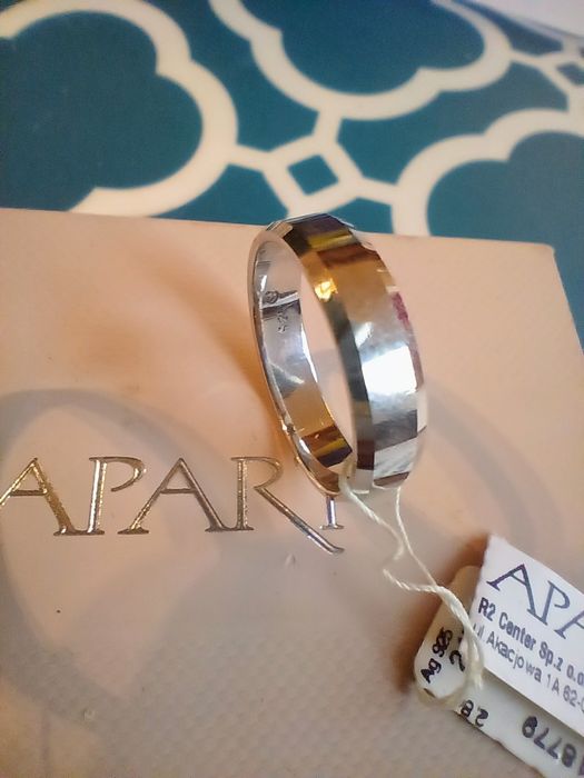 Srebrne obraczki firmy Apart