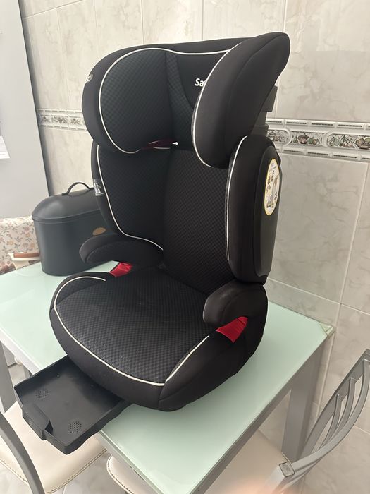 Vendo cadeira de crianca para automovel com pouco uso em muito bom est