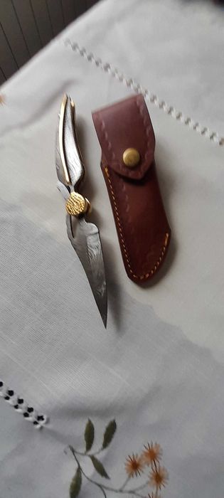 Nóż w kształcie pióra stal Damasceńska