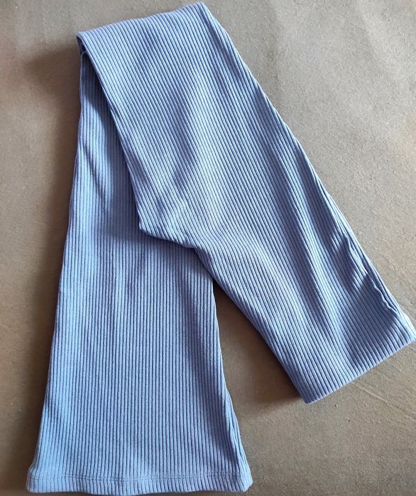 Трикотажный костюм в рубчик Mango / брюки Mango / кофта в рубчик Mango