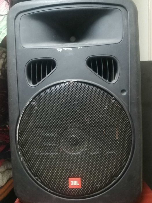 2 colunas amplificadas Jbl Eon 15 G2
