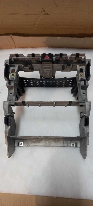 Kosz uchwyt radia 2 DIN Audi A4 B6 A4 B7