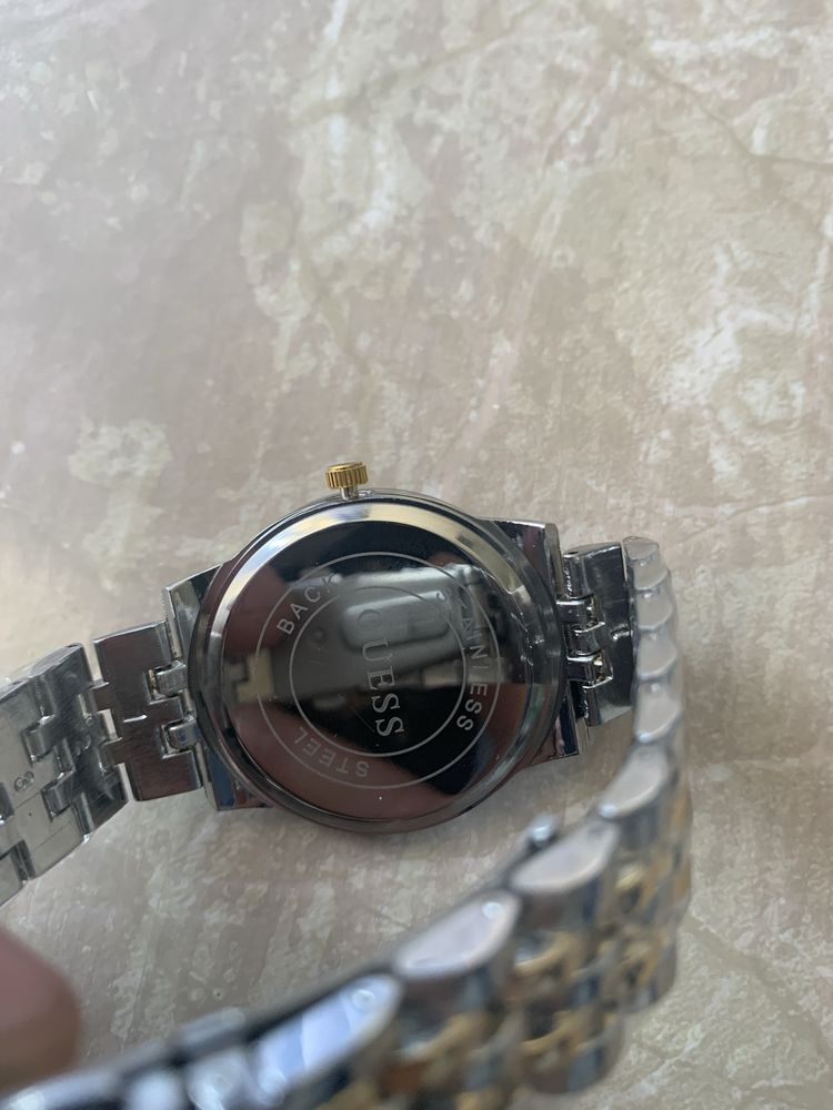 Годинник GUESS жіночий