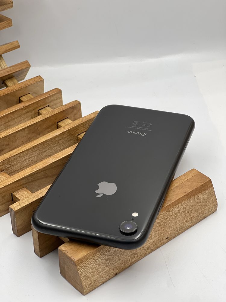 iPhone XR 64Gb neverlock black батарея 100%